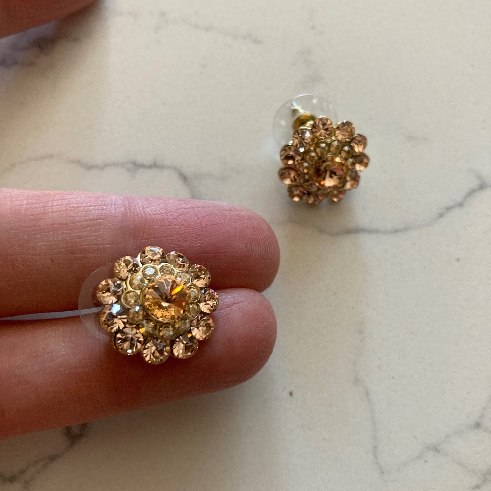 Peach Sparkly Flower Pierced Earrings